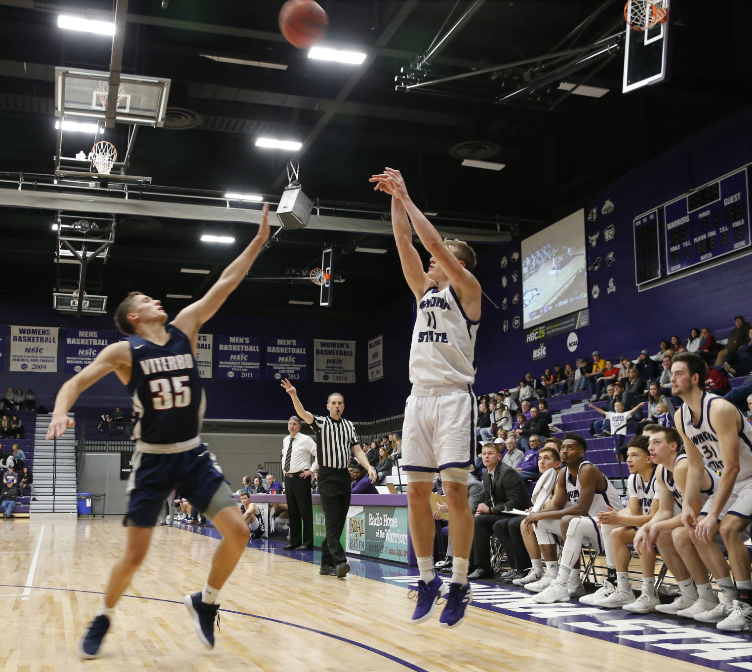 WSU MBB vs Viterbo 8